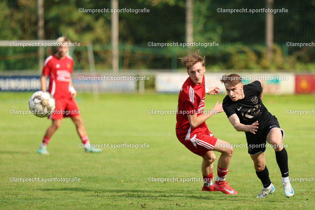 Fußball I Herren I Saison 2025-2026 I Verbandsliga Süd I 7. Spieltag I SV Schackendorf - SV Azadi Lübeck I 06.09.2025.156 | v.l. Lennart Jannes Willig (21, SV Schackendorf), Luca Maurice Lübcke (99, SV Azadi Lübeck) - Realisiert mit Pictrs.com