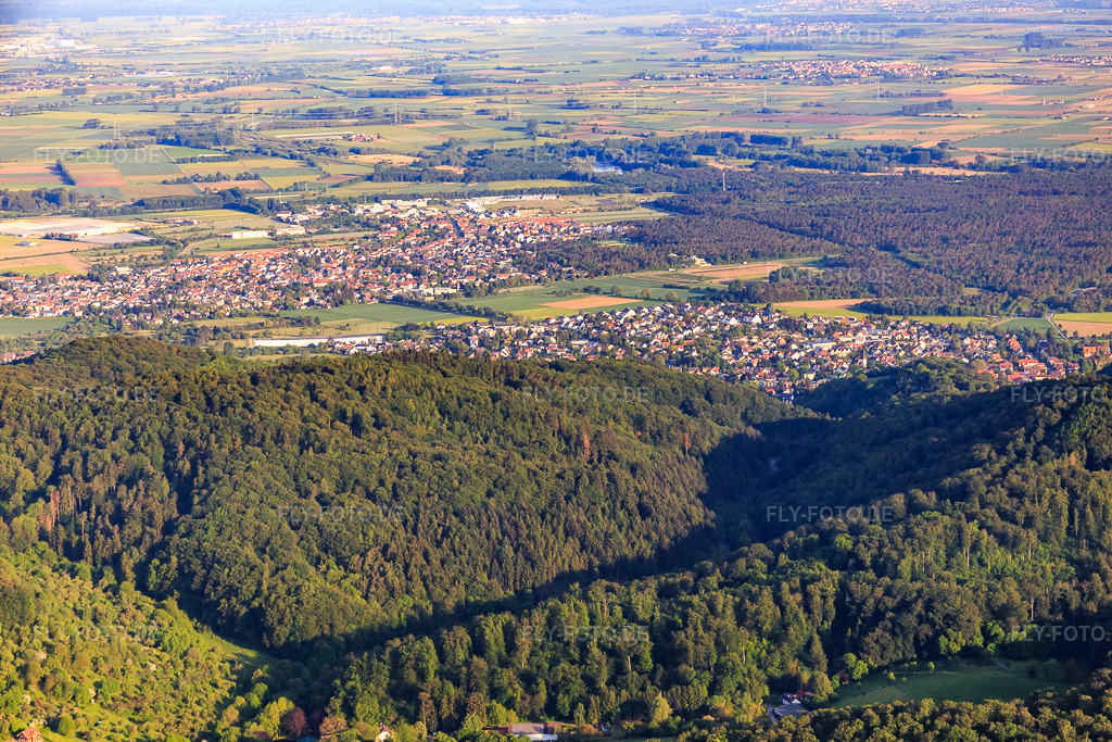 Luftbild: Ortsansicht aus Osten im Ortsteil Alsbach in Alsbach-Hähnlein im Bundesland Hessen in Deutschland. Foto: IMG_088699.jpg vom 20.05.2016 durch Werner Riehm/FLY-FOTO.de