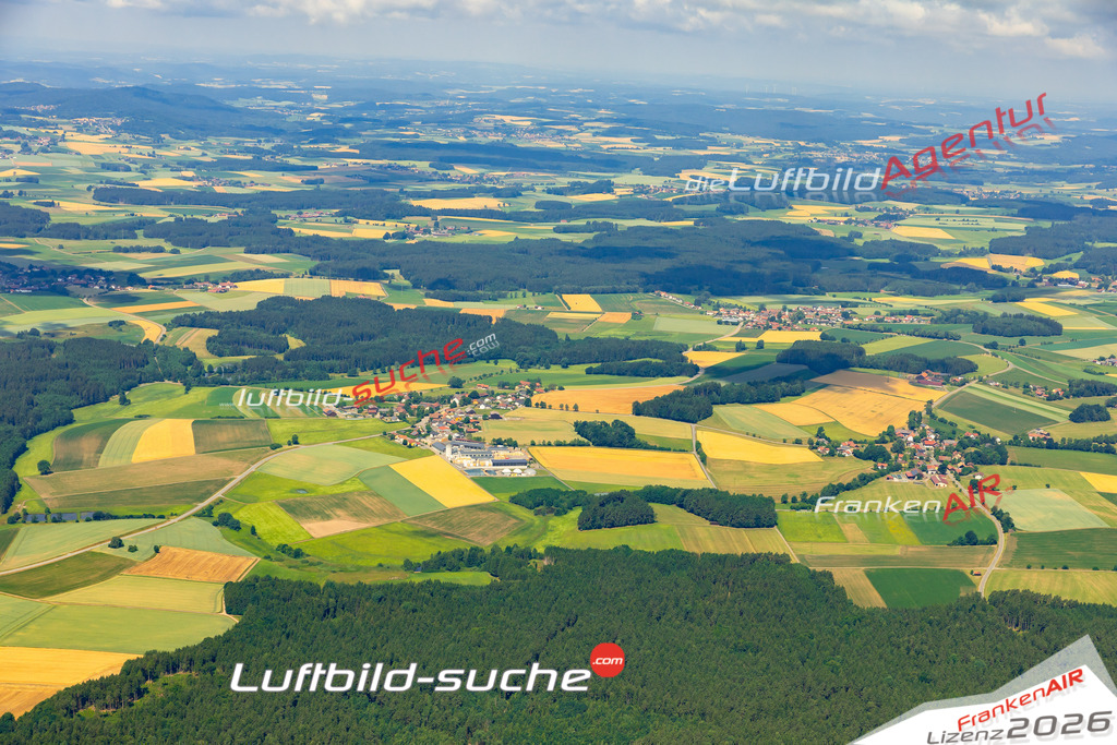 Das Luftbild zeigt : Trosendorf Schönthal - Die Luftaufnahme wurde 2023 vom UL-Flugzeug aus erstellt ( keine Drohne ) - Hochauflösende Luftaufnahme - Für grossformatige Ausdrucke geeignet. Die Geschenkidee !Mit Lizenz und Bildrechte bestellbar