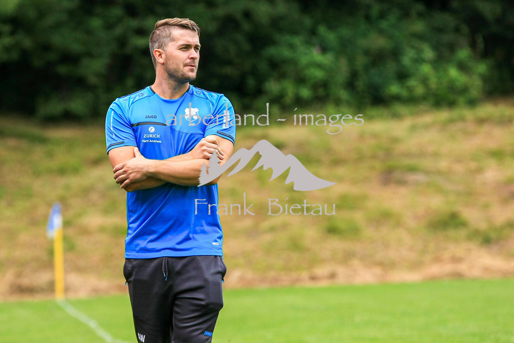 993T2116 | Medien- Sport- Entertainmentfotos