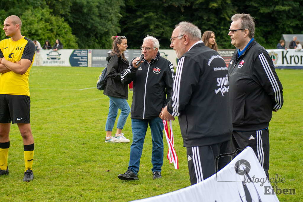 1. FC Ohmstede-SVE Wiefelstede | Herren Kreispokalfinale Jade-Weser-Hunte; 1.FC Ohmestede (gelb) - SVE Wiefelstede (weiß) am 16.06.2024; in Obenstrohe (Plaggenkrugstraße), Photo: Philip Eiben 2024 - Realisiert mit Pictrs.com