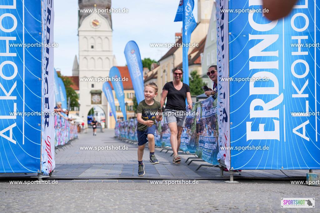DSC05405 | Stadttriathlon Erding 2025. #yourpictrs #sportshot_your_pictrs @Sportshotphotography #stadttriathlonerding Copyright: www.sportshot.de