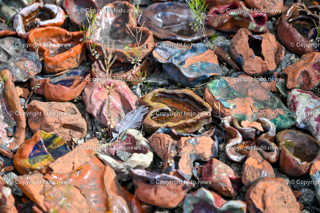 St. Georgen an der Gusen_ KZ Gedenkstaette_ 07.05.2025-31 | 07.05.2025, St. Georgen an der Gusen, AUT, Konzentrationslager Memorial, Themenbild, im Bild KZ Gedenkstaette St. Georgen an der Gusen Krematorium, Aussenlager Mauthausen Memorial, Holocaust, NS-Zeit, Erinnerungsort, Opfer, Tafeln, Namen, Geschichte