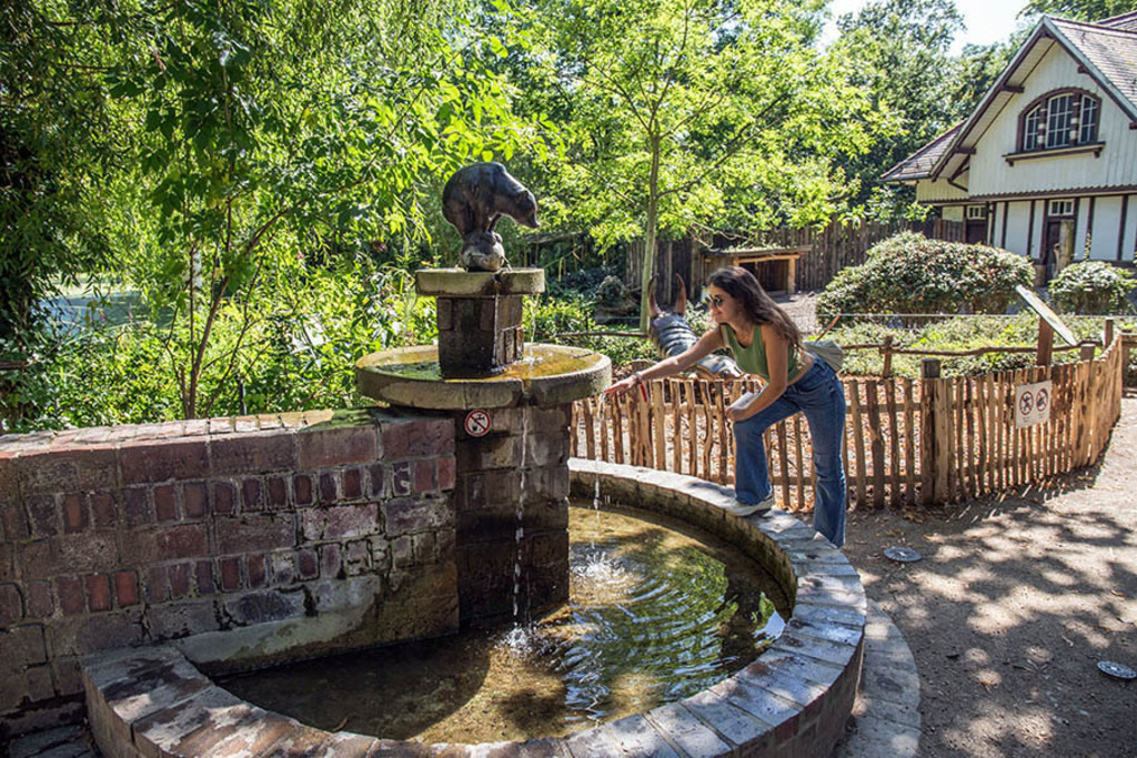 Foto: Leipzig - Zoo | Das Team hinter BILDLEXIKON LEIPZIG bündelt historische wie aktuelle Informationen über die Stadt Leipzig in Text und Bild auf einer Plattform und stellt diese der interessierten Öffentlichkeit zur Verfügung.