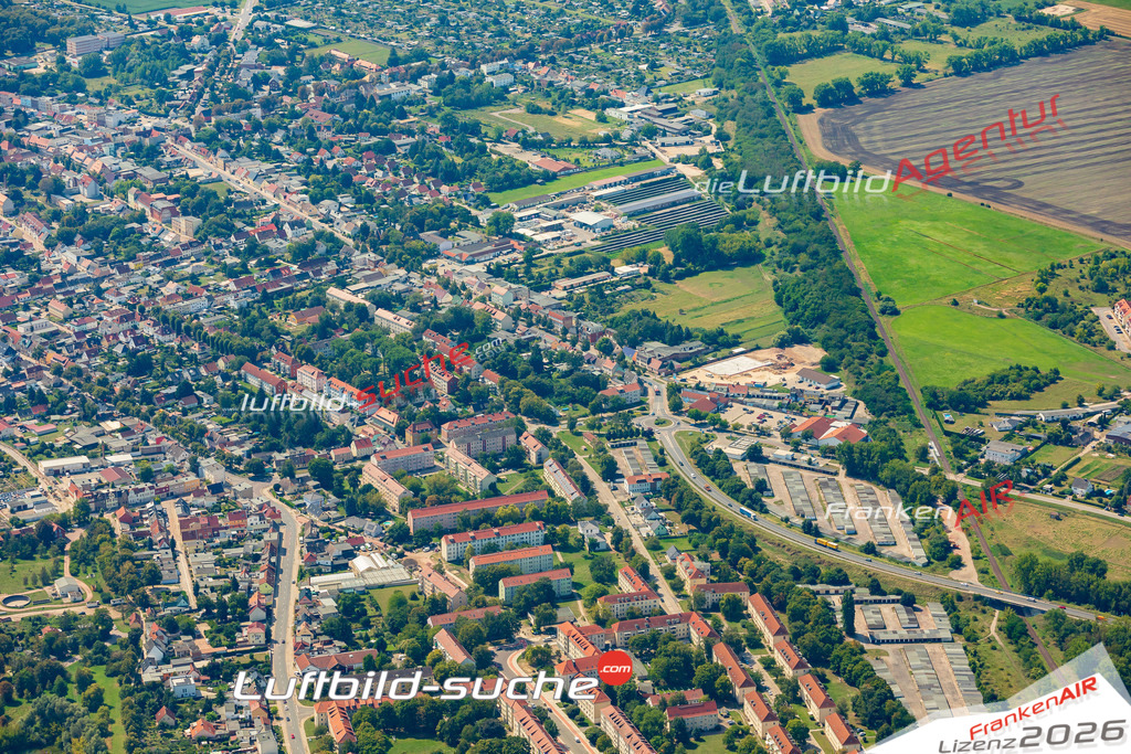 Luftbild der Stadt Calbe - Die Luftaufnahme wurde 2025 vom UL-Flugzeug heraus erstellt ( keine Drohne ) - Hochauflösende Luftaufnahme - für professionelle Ausdrucke geeignet. Die Geschenkidee !Hier alle&nbsp;Infos zur Lizenzierung der LuftaufnahmeWir fliegen auch dieses Jahr wieder in Ihre Region um Luftbilder zu erstellen.- Luftbild anfragen