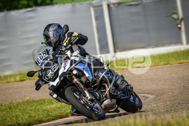 0888-260530DCB-012_888 | Deine Full-Service-Agentur für ✔️Videoproduktionen und ✔️Motorsportfotografie Jetzt Angebot anfragen!