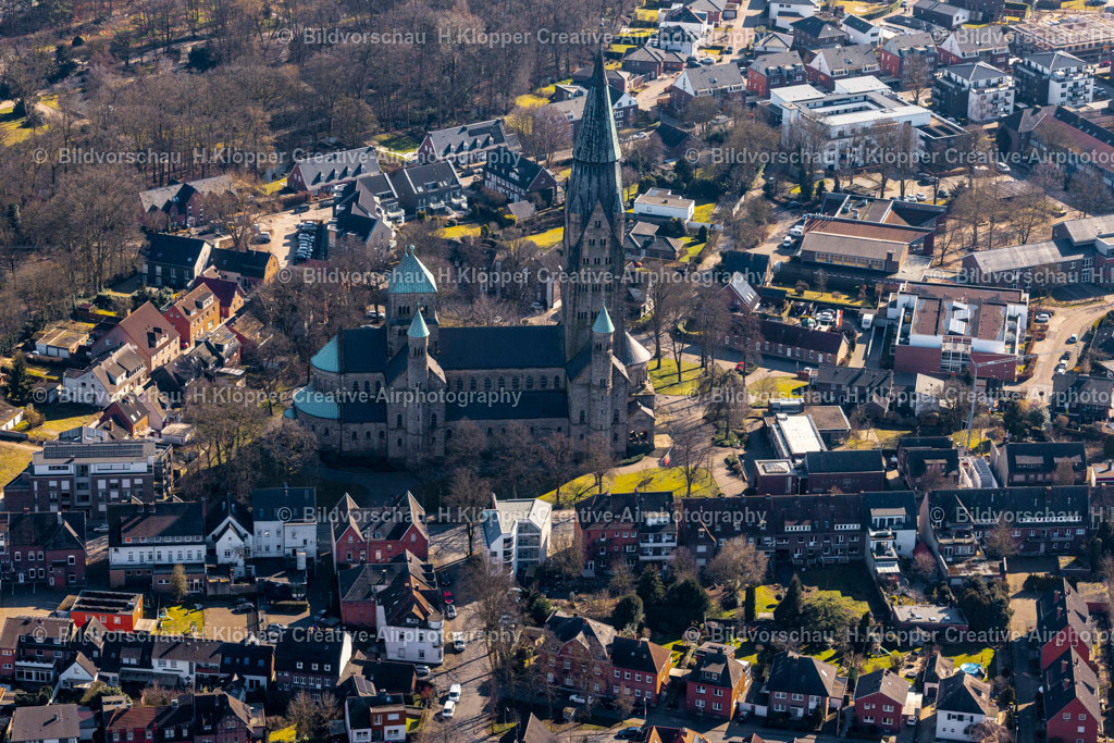 Luftbilder Rheine-8293 | Luftbildfotografie Kirchengebäude der Basilika St. Antonius - Realisiert mit Pictrs.com
