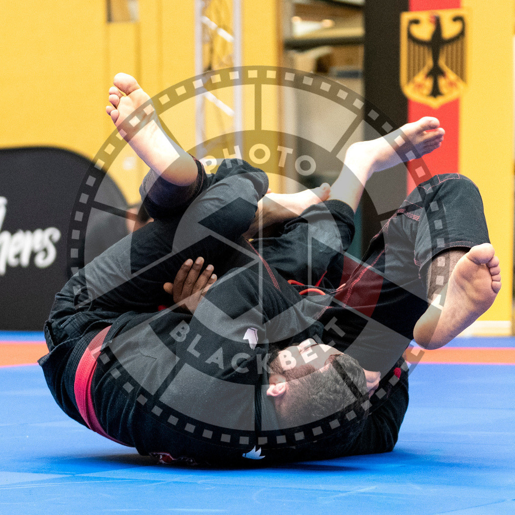 20231118PBB12805 | Fighters compete during the AJP Tour 600 Frankfurt Championship in Frankfurt/Main, Germany, on November 18, 2023.