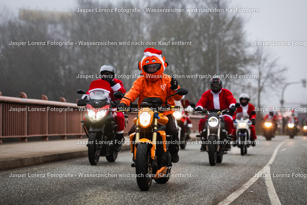 X-Mas Ride I Kiel I 2025 | Jasper Lorenz Fotografie - Realisiert mit Pictrs.com