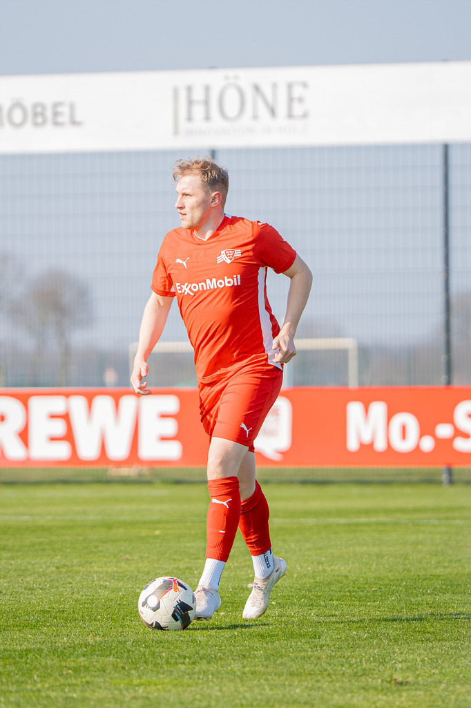 Fußball I Herren I Saison 2025-2026 I Bezirksliga Weser-Ems 4 I 24. Spieltag I VFL Oythe - SV Thüle I 220017.03.2026 | jns.sportfotos - Realisiert mit Pictrs.com