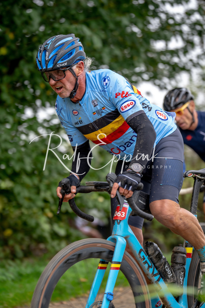 Ralf Eppink Photography 20251011_DSC01380 | Sportfotografie, Eventfotografie, Porträtfotografie, Radsport Fotograf, Triathlon Fotograf, Düsseldorf Fotograf, Köln Fotograf, Actionfotografie, Teamfotografie, Peoplefotografie, Business Portraits, Veranstaltungsfotografie, Reportagefotografie - Realisiert mit Pictrs.com