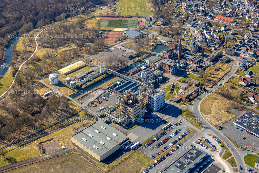 Arnsberg250305498 | Luftbild, Perstorp Chemicals GmbH Chemiewerk, Fußballstadion und Tennisplätze Tus Bruchhausen 02 e.V., Fluss Ruhr, Bruchhausen, Arnsberg, Sauerland, Nordrhein-Westfalen, Deutschland