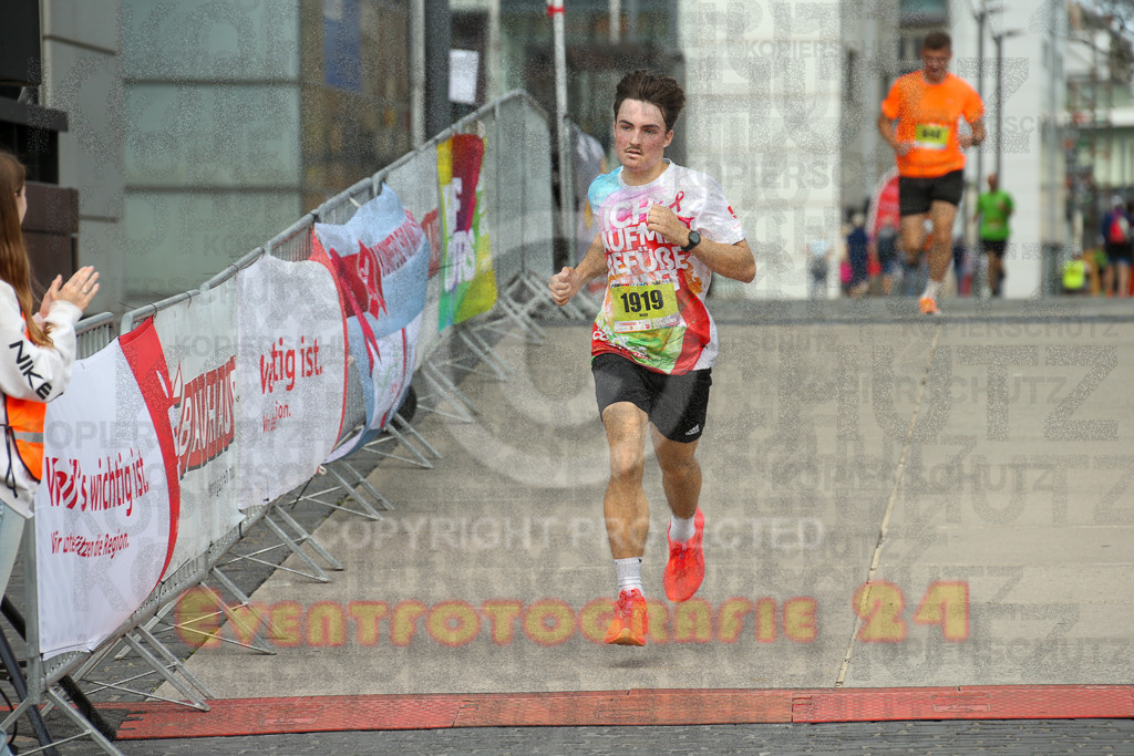 250920_1319_EX1_4051 | Sportfotografie im Rhein-Sieg Kreis, Köln, Bonn, NRW, Rheinland Pfalz, Hessen, etc. Unser Tätigkeitsfeld umfasst den Laufsport vom Volkslauf über den Marathon, Duathlon, Triathon bis zum Ultralauf wie Kölnpfad Ultra oder Schindertrail.