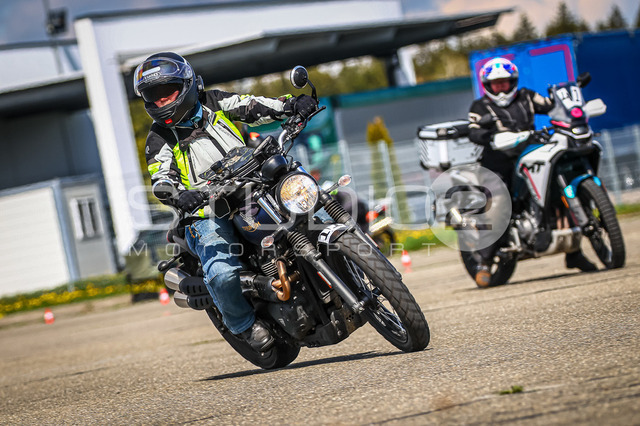 0011-260419_NOE-068_11 | Deine Full-Service-Agentur für ✔️Videoproduktionen und ✔️Motorsportfotografie Jetzt Angebot anfragen!