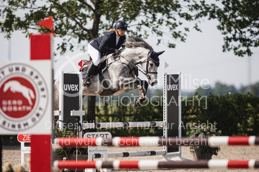 250622_Lemwerder_A-Stil-509 | Deine schönsten Turniermomente als professionelle Fotos! Entdecke hochwertige Pferdesport-Fotografie im Online-Shop. Jetzt Fotos finden & bestellen!
