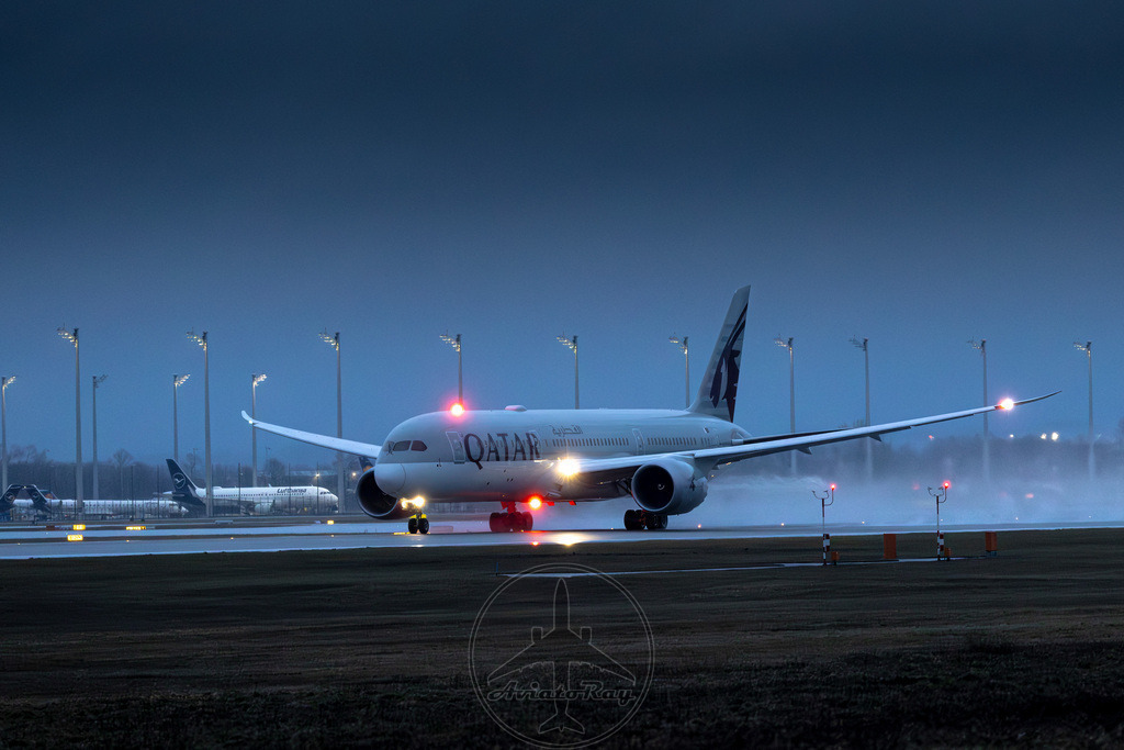 QR58-B789-A7-BHP-MUC-DOH-20231222-1-topaz-sharpen | Browse breathtaking aviation photography and order high-quality prints from AviatoRay's gallery. Perfect for enthusiasts and collectors. - Realisiert mit Pictrs.com
