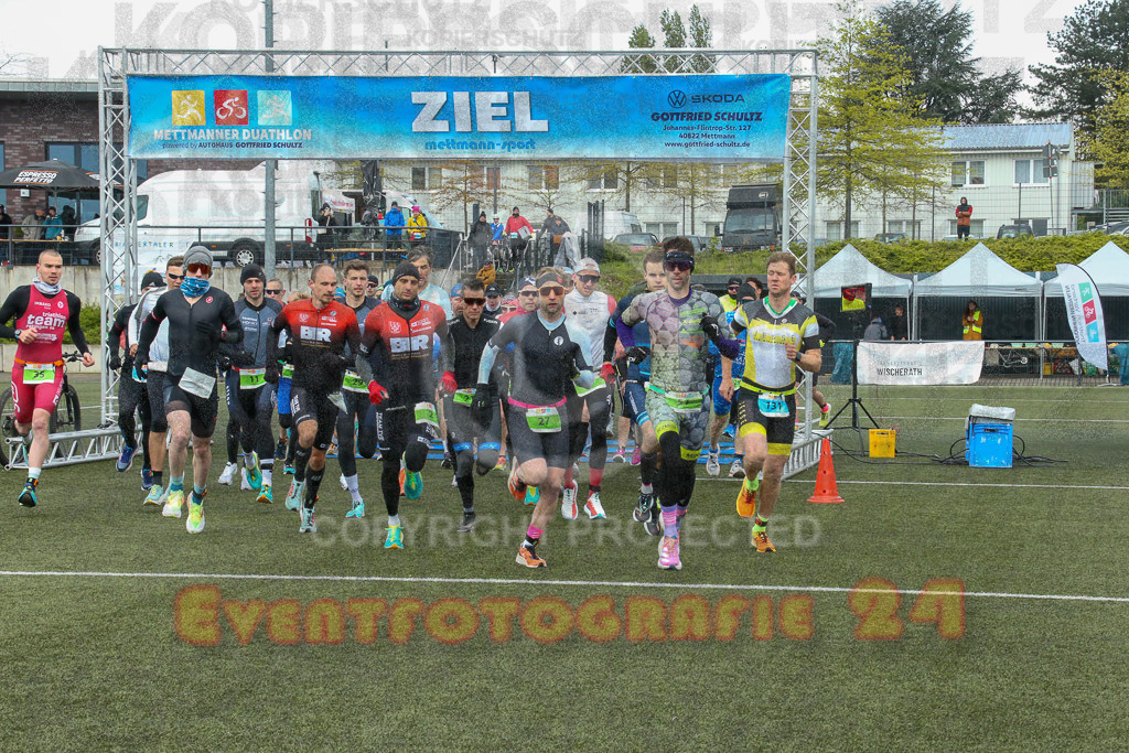 240421_0931_EX1_0570 | Sportfotografie im Rhein-Sieg Kreis, Köln, Bonn, NRW, Rheinland Pfalz, Hessen, etc. Unser Tätigkeitsfeld umfasst den Laufsport vom Volkslauf über den Marathon, Duathlon, Triathon bis zum Ultralauf wie Kölnpfad Ultra oder Schindertrail.