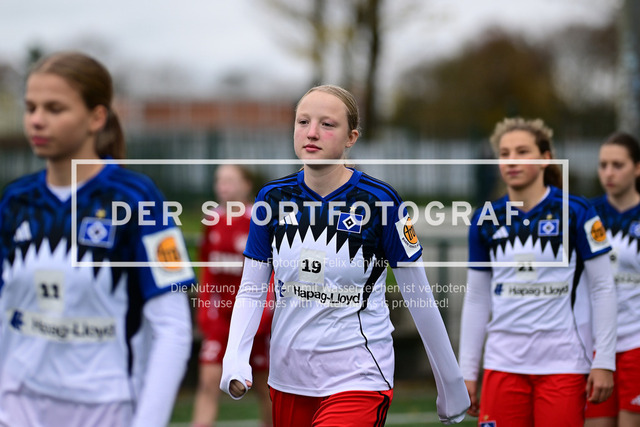 Fußball I Juniorinnen I Saison 2025-2026 I Regionalliga Nord I 7. Spieltag I Hamburger SV U17 - SpVg Aurich U17 I 03501 | Der Sportfotograf. - Realisiert mit Pictrs.com