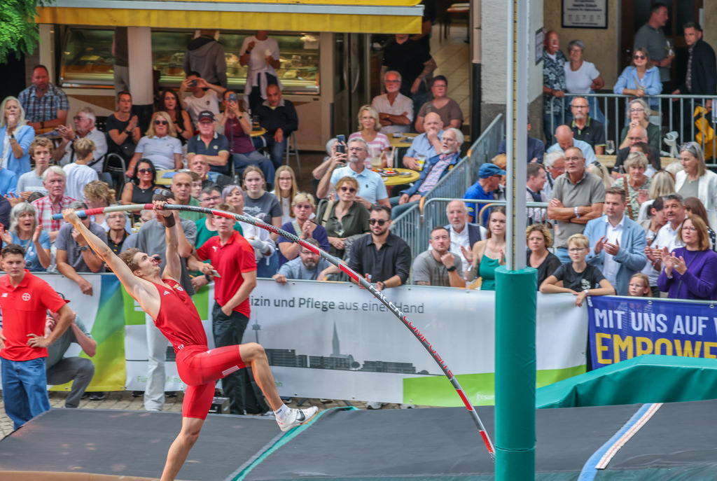 top-top.de-250828-209 | Foto, Video, Fotografie, Videografie, Fotobox, DJ, Discjockey, Musik, Musikbox, Veranstaltung, Photobooth, Amazon, Ebay, Buchtipp, Bestseller, Autor, Verlag, Buch, Wesel, Hamminkeln, NRW, Dinslaken, Rees, Drohne, Hochzeit, Party, Fotobox, Wesel, Fotograf