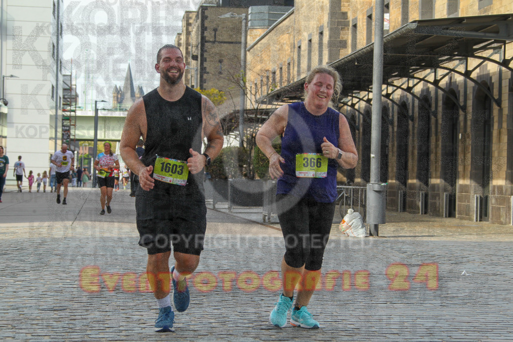 250920_1539_EV4_9387 | Sportfotografie im Rhein-Sieg Kreis, Köln, Bonn, NRW, Rheinland Pfalz, Hessen, etc. Unser Tätigkeitsfeld umfasst den Laufsport vom Volkslauf über den Marathon, Duathlon, Triathon bis zum Ultralauf wie Kölnpfad Ultra oder Schindertrail.