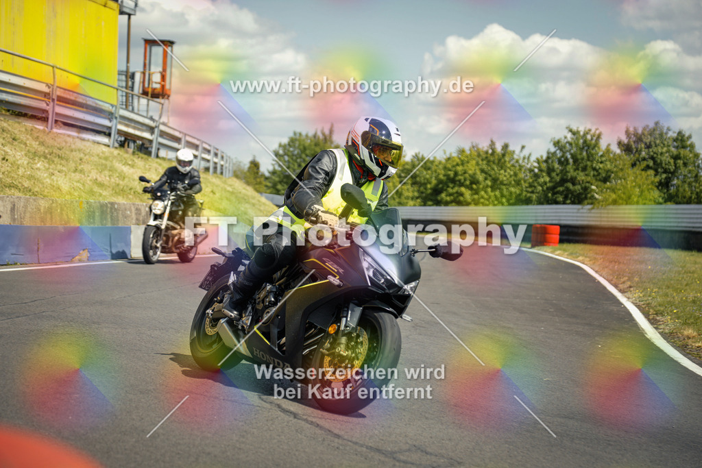 OBK_Mai_Martina_Markus-11173 | Hier findet Ihr Bilder von Touristenfahrten auf der Nürburgring Nordschleife oder von anderen Veranstaltungen die ich besucht habe. Viel Spass beim Durch Schauen 