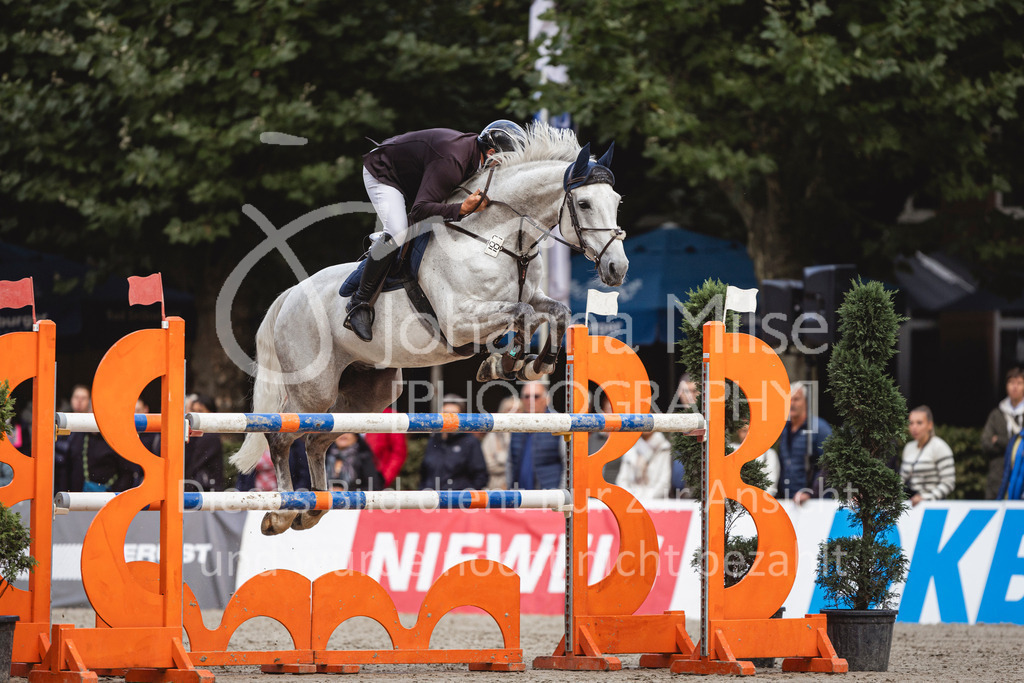 240915_OWLCh_Spk-Trophy-937 | Deine schönsten Turniermomente als professionelle Fotos! Entdecke hochwertige Pferdesport-Fotografie im Online-Shop. Jetzt Fotos finden & bestellen!