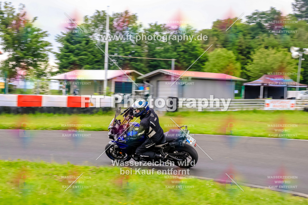 VBK-6304 | Hier findet Ihr Bilder von Touristenfahrten auf der Nürburgring Nordschleife oder von anderen Veranstaltungen die ich besucht habe. Viel Spass beim Durch Schauen 