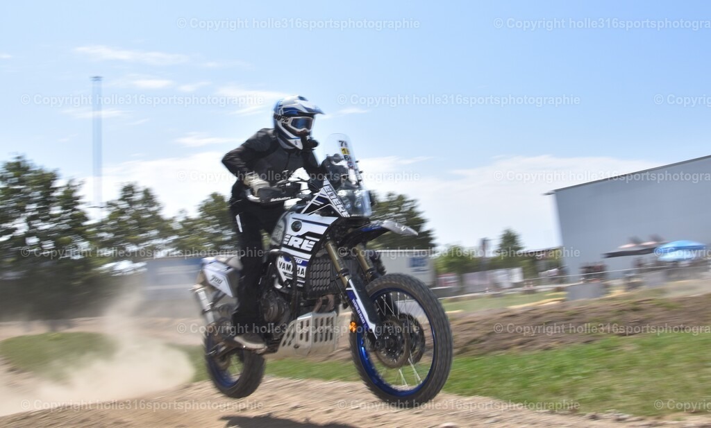 DSC_0390 | Sportfotografie , Motorsport, Motoross, Reitsport, Mointainbike, Enduro,
Landschaft , Outdoor, Eventfotografie, Landschaft, Bilder online bestellen - Realisiert mit Pictrs.com