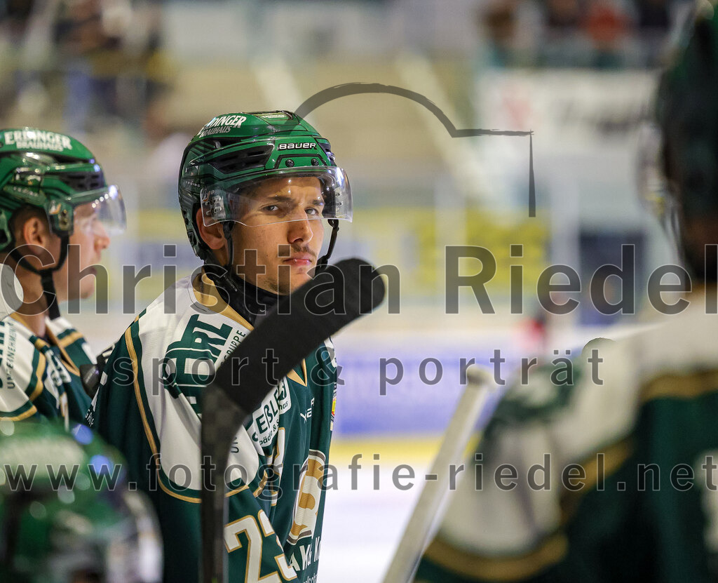 2025-08-22_111_TSV_Erding_gegen_EV_Fuessen | Erding, Deutschland, 22.08.2025:Eishockey, Oberliga Süd 2025 / 2026, Testspiel, TSV Erding gegen EV Füssen, Endergebnis: 1:4Lukas Gaus (Erding Gladiators, #23)Foto: Christian Riedel / fotografie-riedel.net