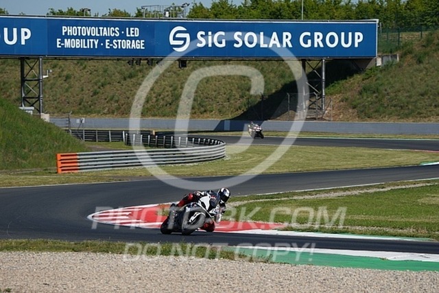 2025_05_12_PBK_18896 | Sportfotografie; SlowMotion; Video; Rennstrecke; Hafeneger; Speer; Racing; RSE; BMW; CBO; Trackday; Motorsportarena; Hockenheimring; Brno; Most; Barcelona; Valencia