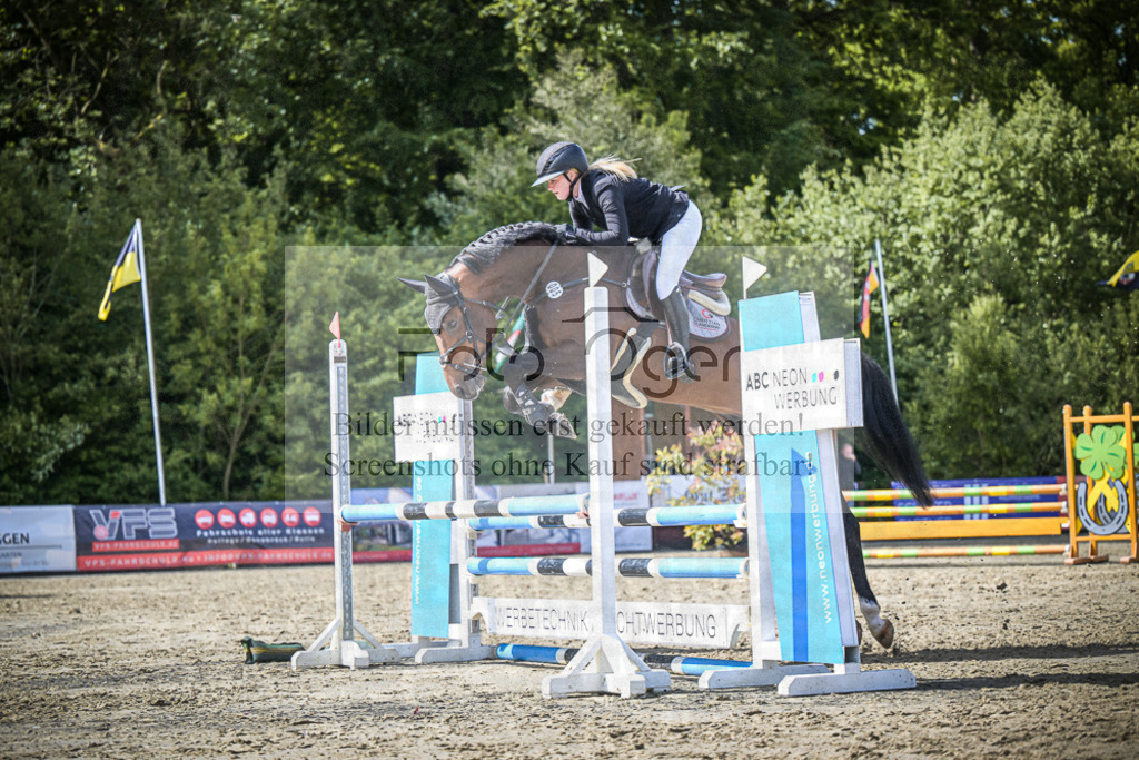 DOS_0476 | Entdecke hochwertige Reitturnierfotos von Foto Oger. Professionell, emotional und authentisch – jetzt Lieblingsmomente im Shop bestellen.Deutschlandweite Turnierfotografie. - Realisiert mit Pictrs.com