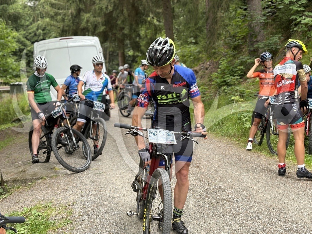 IMG_7855 | Fotogalerie der Treibjagd im Dunkelwald - Dein MTB Etappenrennen im Erzgebirge - Realisiert mit Pictrs.com