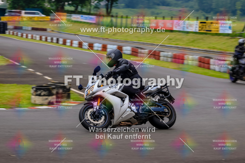 OBK-5467 | Hier findet Ihr Bilder von Touristenfahrten auf der Nürburgring Nordschleife oder von anderen Veranstaltungen die ich besucht habe. Viel Spass beim Durch Schauen 