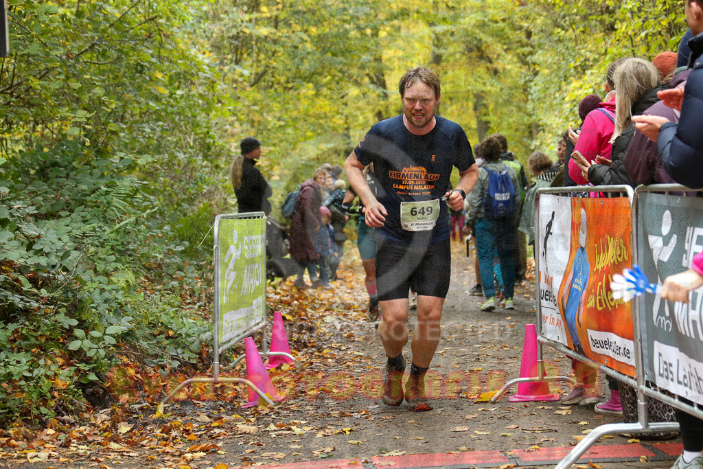 251026_1301_EX1_2265 | Sportfotografie im Rhein-Sieg Kreis, Köln, Bonn, NRW, Rheinland Pfalz, Hessen, etc. Unser Tätigkeitsfeld umfasst den Laufsport vom Volkslauf über den Marathon, Duathlon, Triathon bis zum Ultralauf wie Kölnpfad Ultra oder Schindertrail.