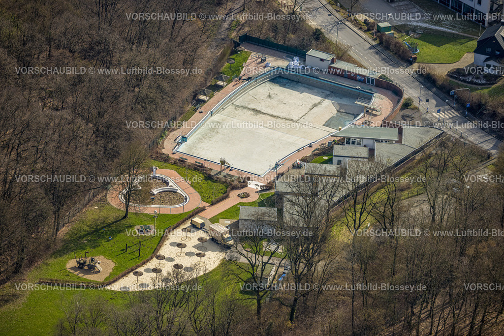 Froendenberg230214684 | Luftbild, Freibad Löhnbad ohne Wasser, Fröndenberg, Ruhrgebiet, Nordrhein-Westfalen, Deutschland
