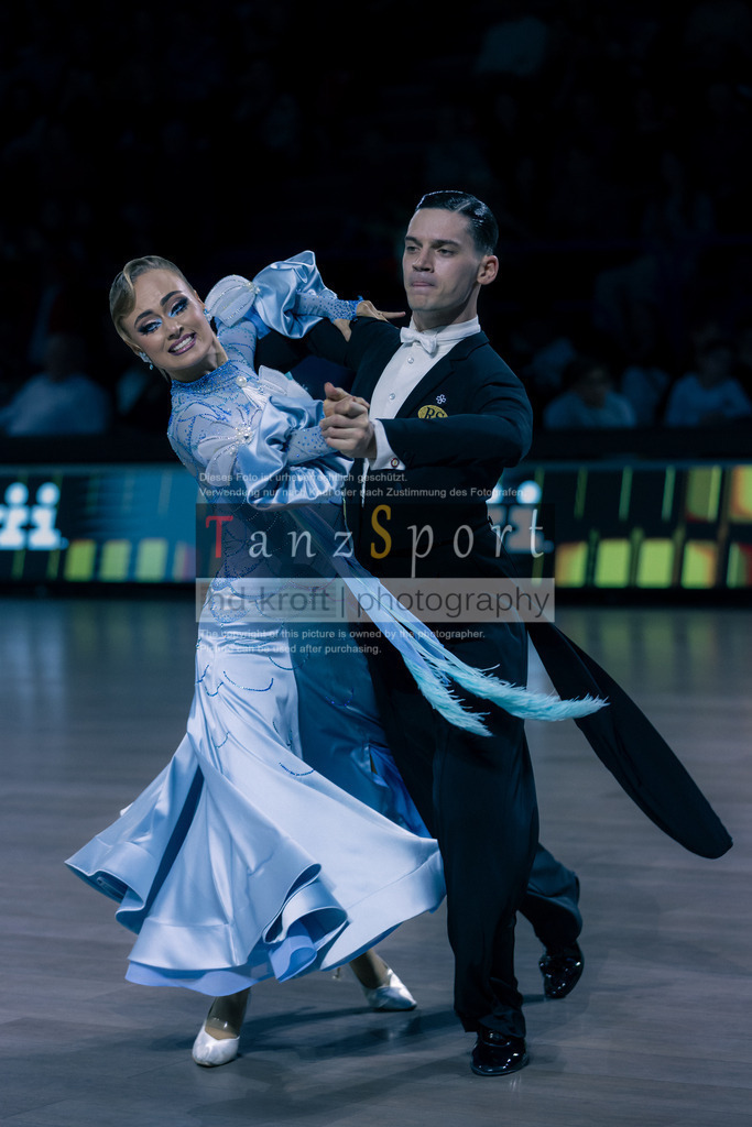 20251101_TGP_5953 | Tanzsportbilder, Standardtanz, Lateintanz, WDSF, DTV, LTVB, dancecomp, goc, hessen tanzt, blaues band der spree, walzer, tango, wiener walzer, slowfox, quickstepp, samba, rumba, cha-cha-cha, paso doble. jive, hd-kroft photography, turniertanzsport