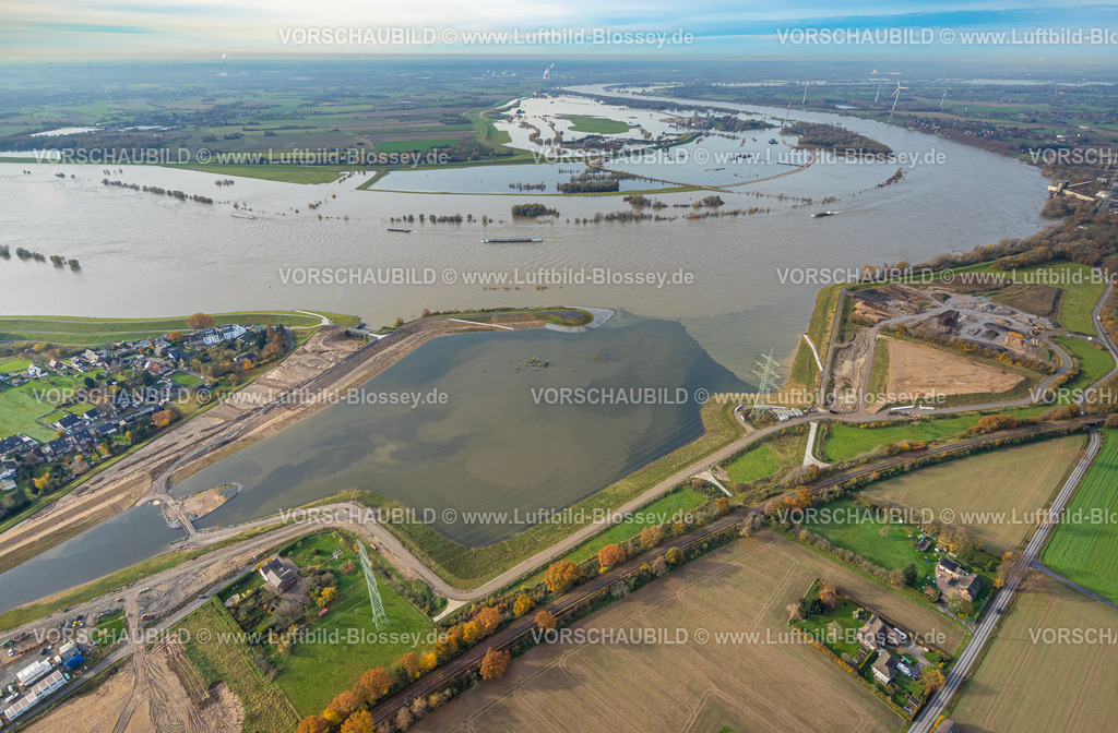 Dinslaken231107456Emschemuendung | Luftbild der Hochwassersituation an der neuen Emschermündung in den Rhein.Die Hochwassermarke 23.11.  liegt gegenüber Dienstag  etwa 30cm niedriger. Eppinghoven, Dinslaken, Ruhrgebiet, Nordrhein-Westfalen, Deutschland