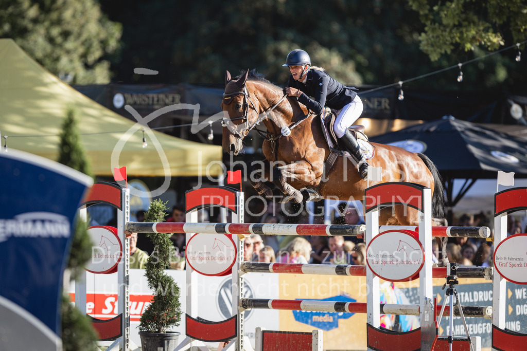 230826_Delbrueck_S1-Spr-939 | Deine schönsten Turniermomente als professionelle Fotos! Entdecke hochwertige Pferdesport-Fotografie im Online-Shop. Jetzt Fotos finden & bestellen!