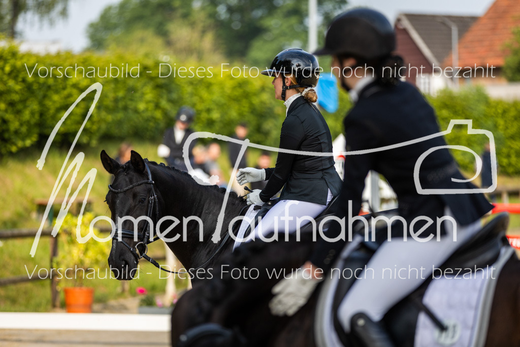 Donop24-A-Dre-130 | MomenTaufnahmen Pferdesportfotos