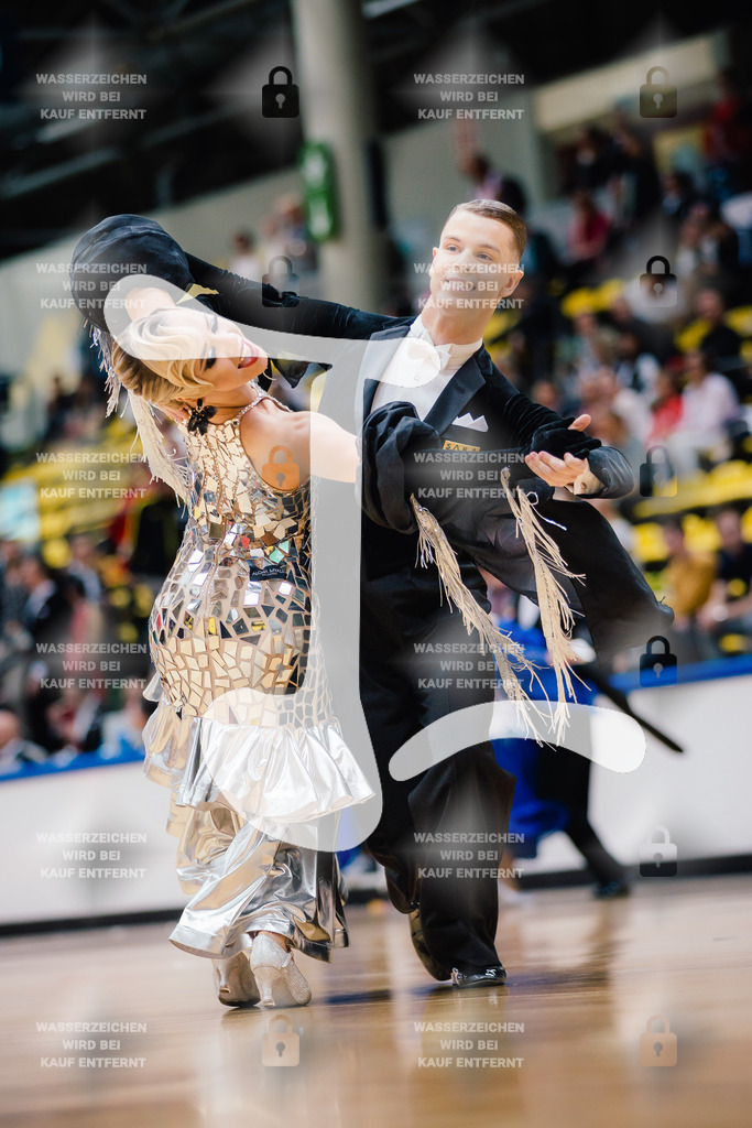 Hessen Tanzt WDSF International Open Standard 3rd (29) Romans Dobrecovs _ Violetta Levchenko (Latvia)-2025-05-17-8743 | Webshop for digital downloads and prints of dance sport, event & show photographer Julian Link - Realisiert mit Pictrs.com