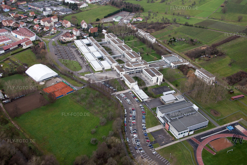 Luftbild: Lycée Stanislas im Ortsteil Altenstadt in Wissembourg im Bundesland Bas-Rhin in Frankreich. Foto: IMG_085840.jpg vom 08.01.2016 durch Werner Riehm/FLY-FOTO.de
