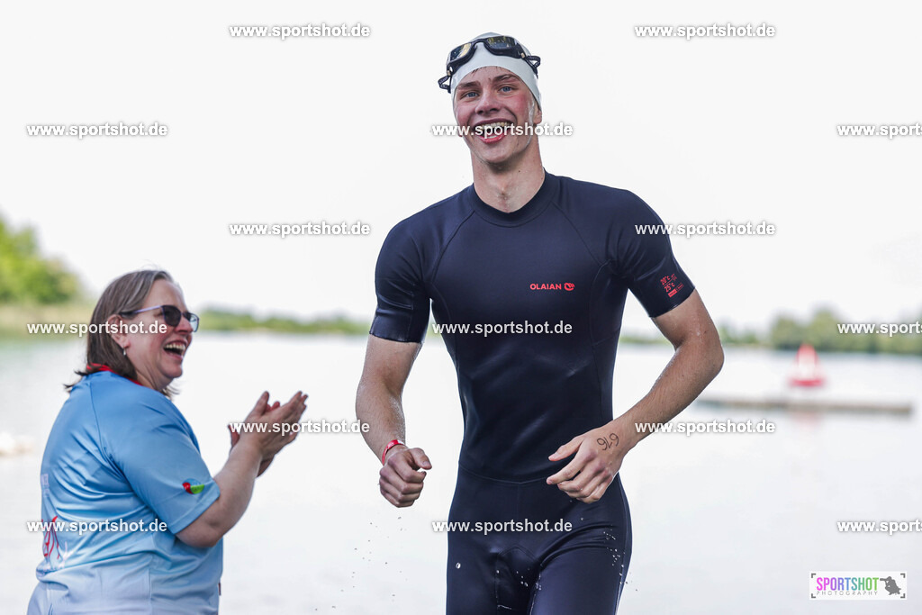 VJ__7190 | Stadttriathlon Erding 2025. #yourpictrs #sportshot_your_pictrs @Sportshotphotography #stadttriathlonerding Copyright: www.sportshot.de