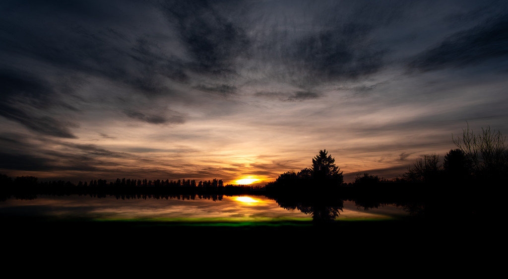 Sonnenuntergang #2 | Tier- & Landschaftsfotografie und Porträtshootings. Entdecke einzigartige Fotokunst als Wandbild, Tasse oder Mauspad – mit Leidenschaft fotografiert - Realisiert mit Pictrs.com