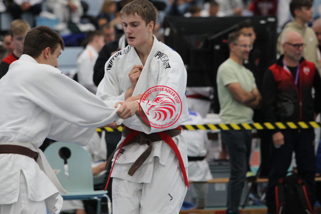 JT6F9292 | Fotos vom Adler Cup - Pictures from Adler Cup

Hier findet Ihr alle Eindrücke und großen Momente der Adler Cup Wochenenden. Here you will find all impressions and great moments of the Adler Cup weekends. - Realisiert mit Pictrs.com