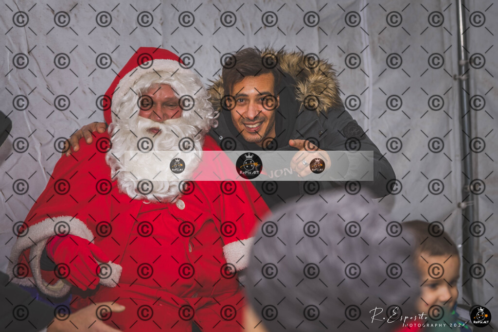 20241206_FCR-Weihnachtsmann_048 | Sport und Naturfotografie von Roberto Esposito zeigt echte Momente Bewegung und die Schönheit der Natur. Ausdrucksstarke Bilder schaffen Emotionen.