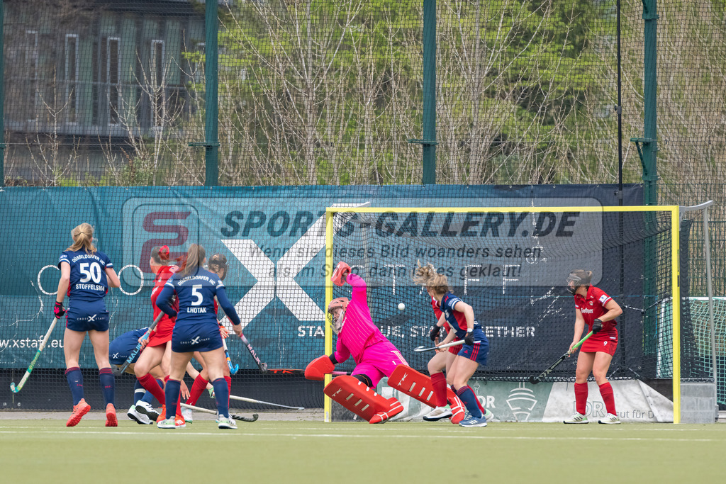 HK_20230416_106976 | 1. Bundesliga Damen Düsseldorfer HC - Rot-Weiss Köln am 16.4.2023 DHC Düsseldorf, Düsseldorf , Julia Sonntag ( Torfrau Rot-Weiss Köln #1 )