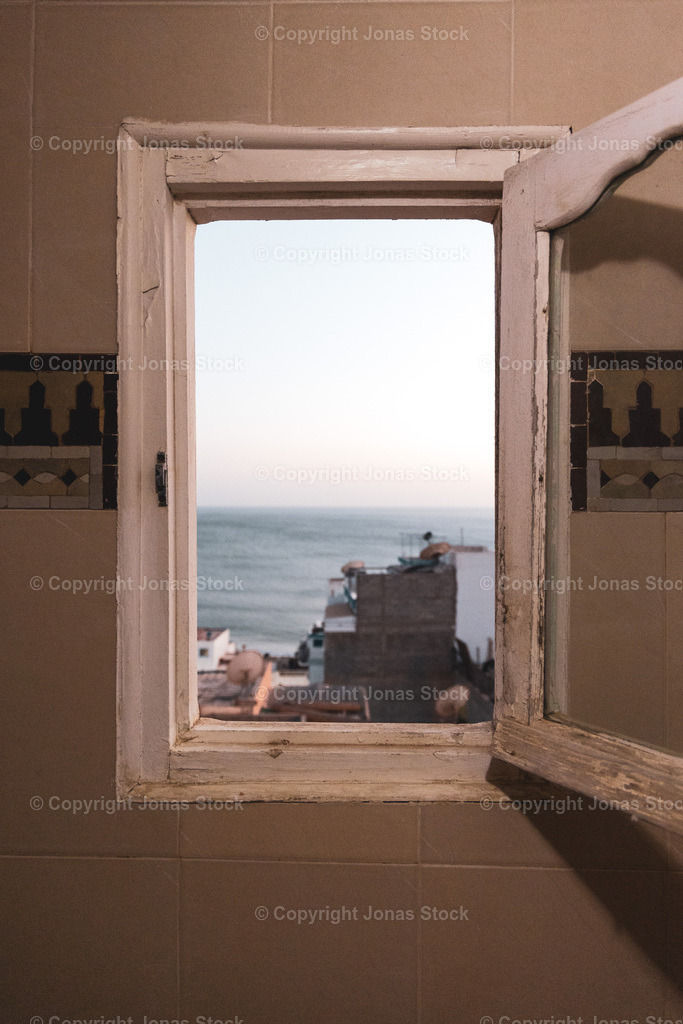 The Window to the Ocean | Taghazout, Morroco.  - Realisiert mit Pictrs.com