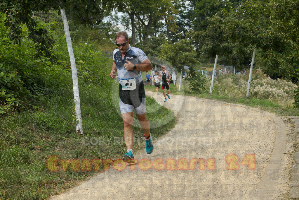 250824_1343_EX1_3423 | Sportfotografie im Rhein-Sieg Kreis, Köln, Bonn, NRW, Rheinland Pfalz, Hessen, etc. Unser Tätigkeitsfeld umfasst den Laufsport vom Volkslauf über den Marathon, Duathlon, Triathon bis zum Ultralauf wie Kölnpfad Ultra oder Schindertrail.