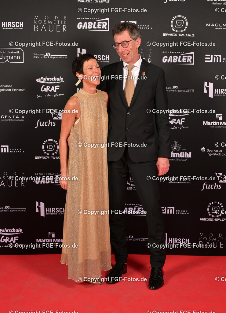 20240113-fge-fotos-0195 | Eröffnungsball der FGE am 13.01.2024 im Alten Stadttheater in Eichstätt. - Realisiert mit Pictrs.com