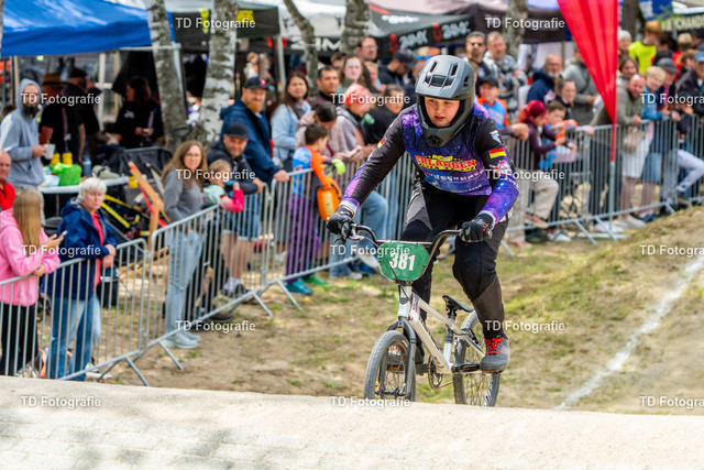 BayBMX2026-05785 | Fotogalerie von Thomas Dettweiler mit Eventbildern und lizenzfreien Fotos. Perfekt als Wandbild, für Büro, Website oder private Nutzung. - Realisiert mit Pictrs.com